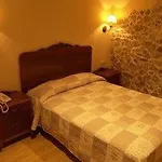 Otel Ripoll 3*