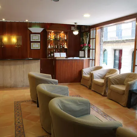 Ripoll سانت إلاري ساكالم