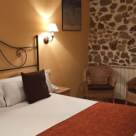 فندق Ripoll سانت إلاري ساكالم